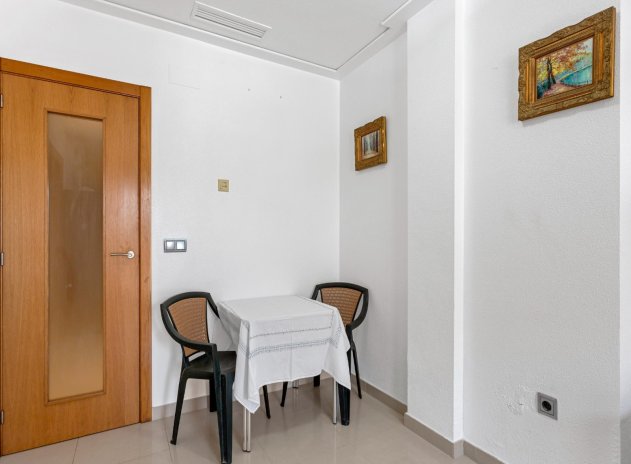 Resale - Apartment / flat - Torrevieja - La Mata