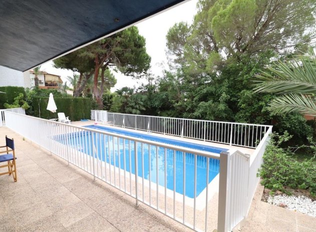 Resale - Villa - Orihuela Costa - Campoamor