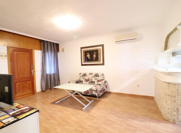 Herverkoop - Villa - Torrevieja - Los Balcones