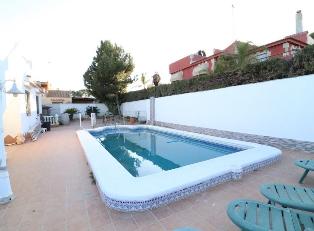 Reventa - Villa - Torrevieja - Los Balcones